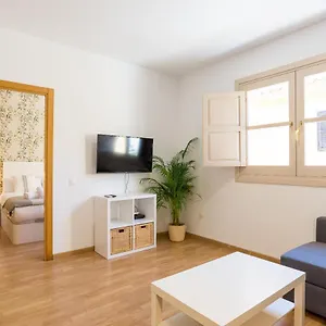 https://mitjana-plaza-apartamentos-ii.1costadelsol.com